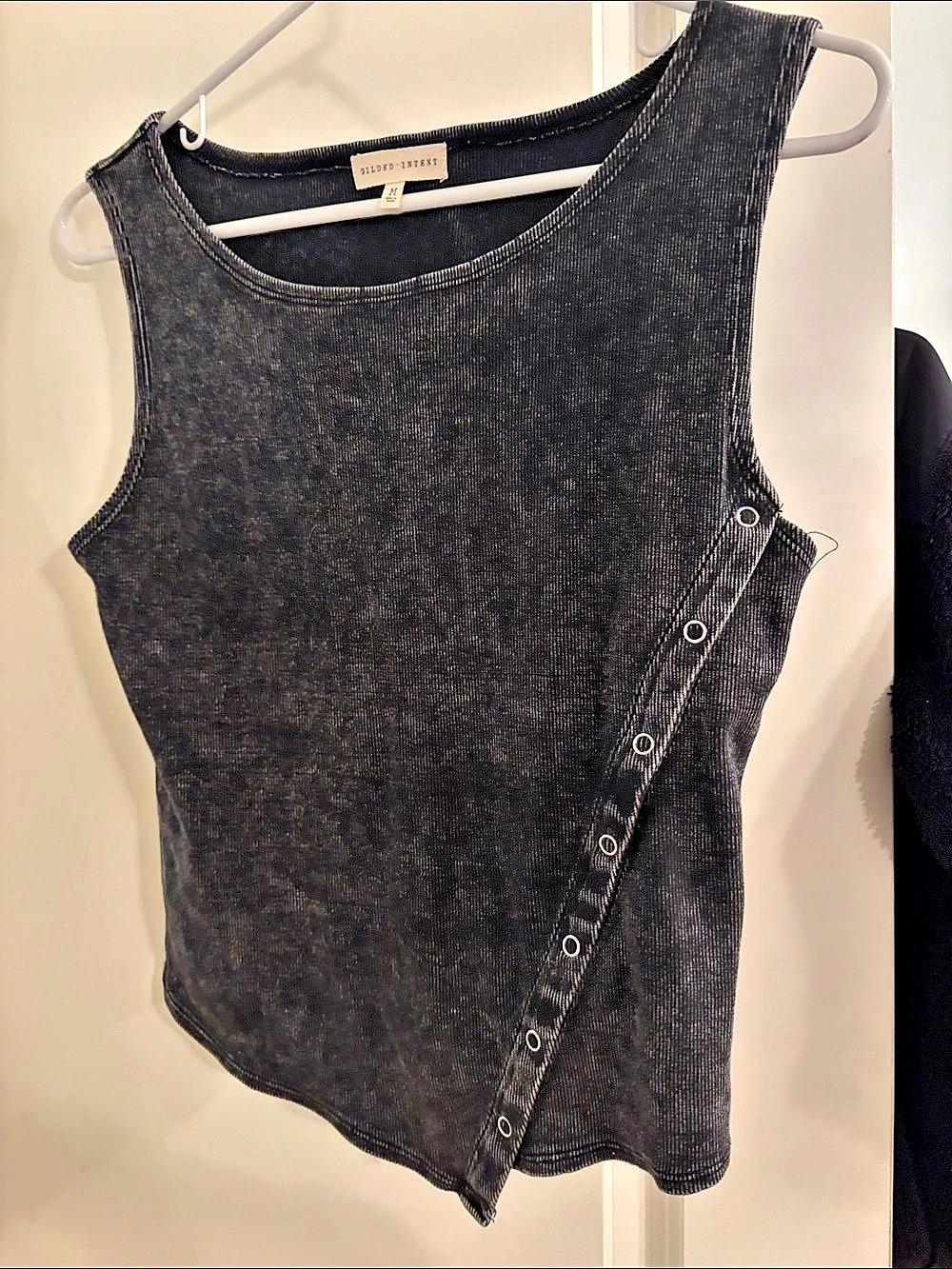 Gilded Intention Ribbed Button-Detail Tank Top in Black Size Medium